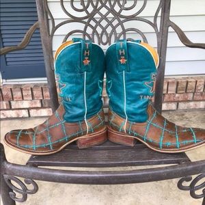 Women’s Tin Haul Dont fence me in boots